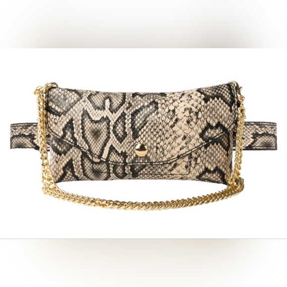 Casery Handbags - NWT | Casery Convertible Belt Bag & Crossbody